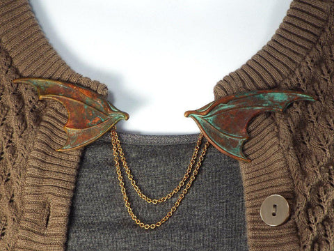 Dragon Wing Fantasy Sweater Clip or Cloak Clasp, Brass with Verdigris Patina fripparie
